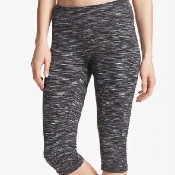 Zella Capri Yoga Pants